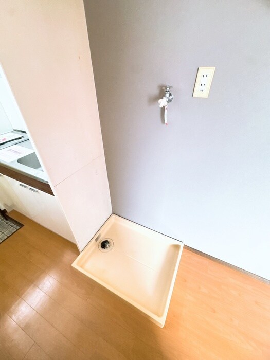 物件内観写真18　(洗濯機置場)