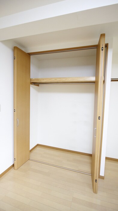 物件内観写真15　(収納)