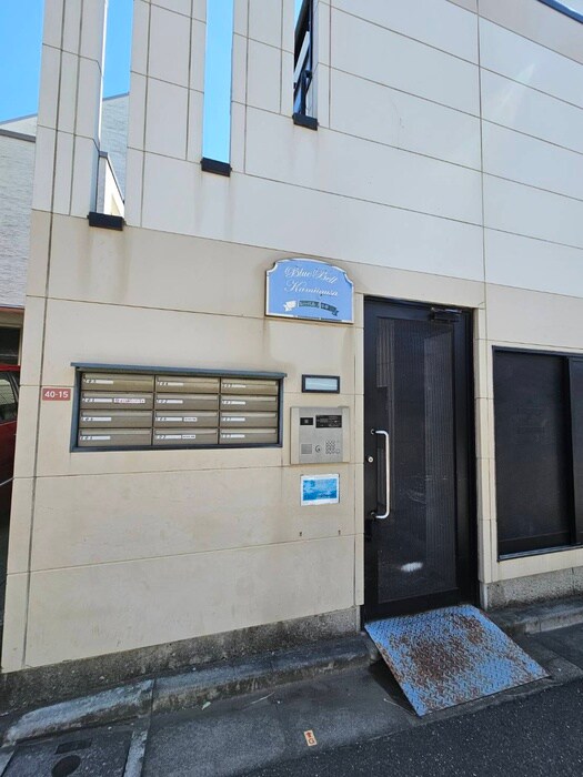 物件外観写真3　(エントランス部分)