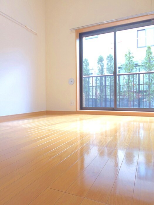 物件内観写真10　(室内からの展望)