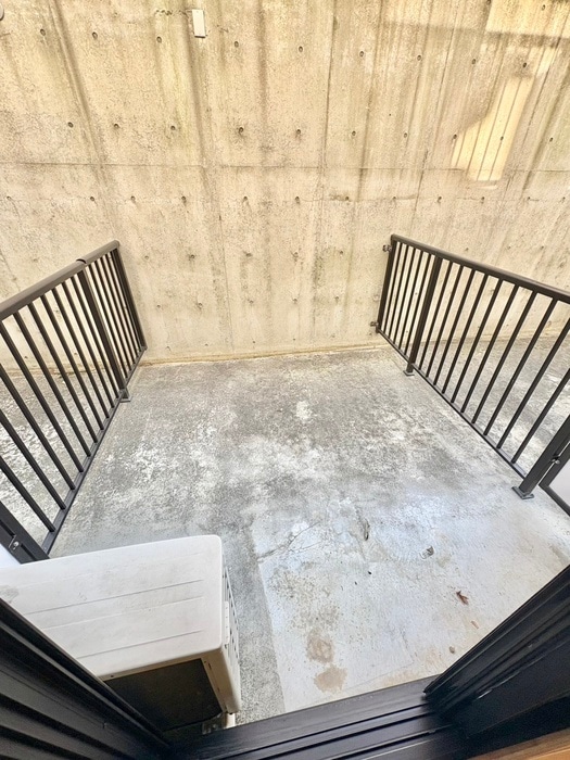 物件内観写真13　(室内からの展望)