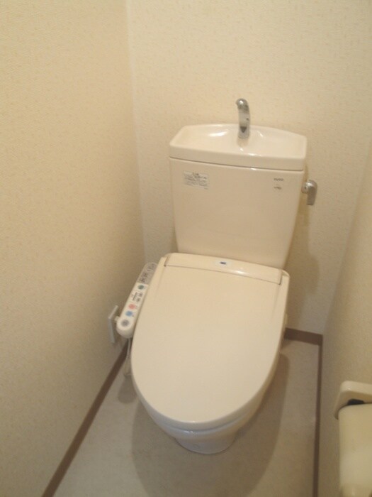 物件内観写真14　(トイレ)