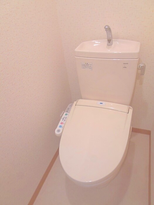 物件内観写真14　(トイレ)