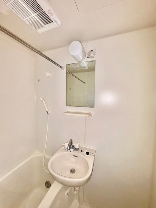 物件内観写真16　(洗面)