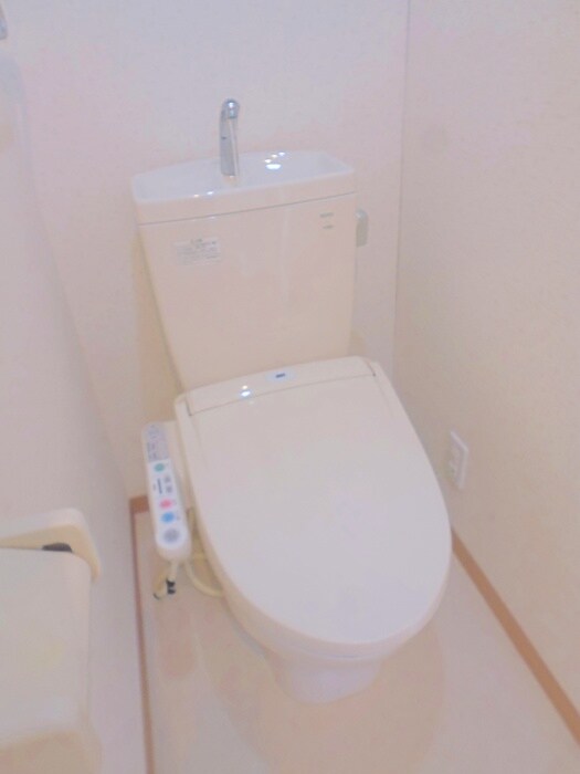 物件内観写真16　(トイレ)