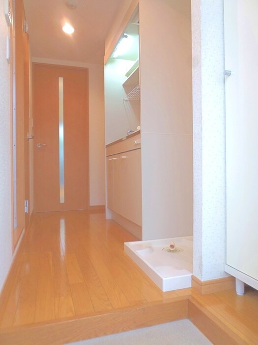 物件内観写真16　(玄関)