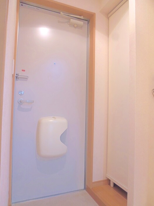 物件内観写真17　(玄関)