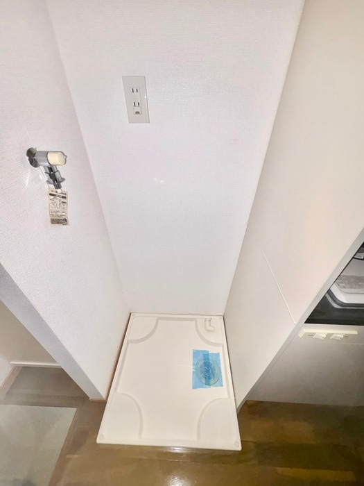 物件内観写真18　(洗濯機置場)