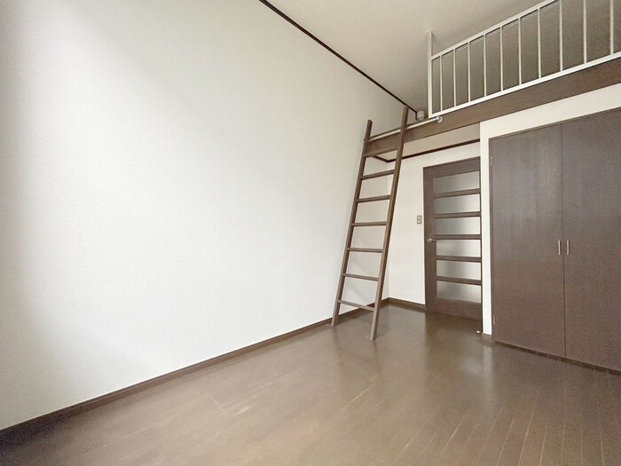 物件内観写真5　(居室)