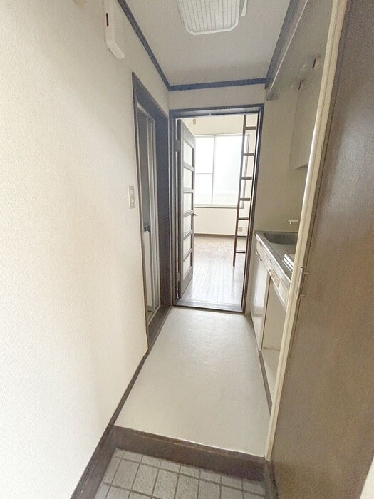 物件内観写真17　(玄関)