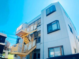 カ－スル栗谷外観写真
