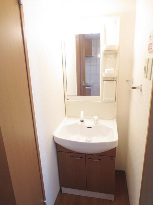 物件内観写真13　(洗面)