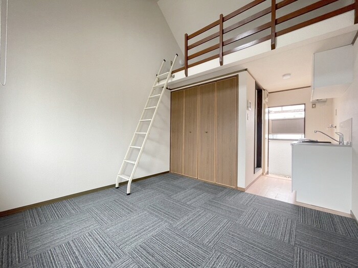 物件内観写真8　(居室)