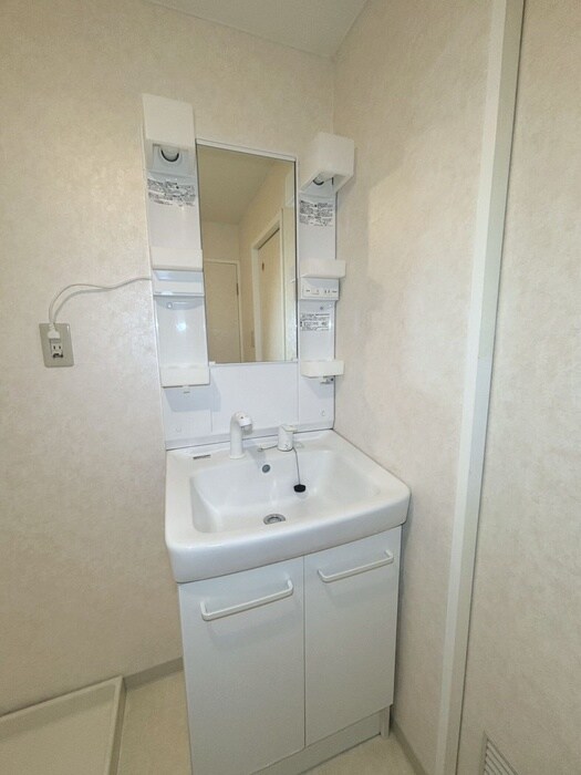 物件内観写真8　(洗面)