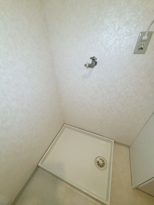 物件内観写真13　(洗濯機置場)