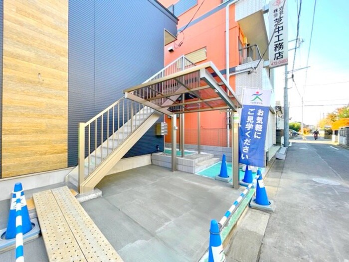 物件外観写真3　(駐輪場)