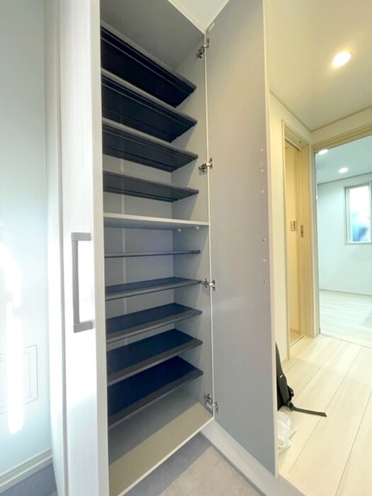 物件内観写真15　(靴箱)