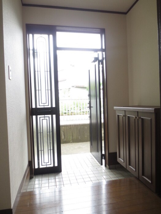 物件内観写真22　(玄関)