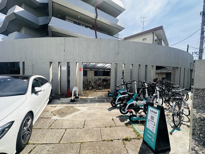 グレース成城の駐輪場