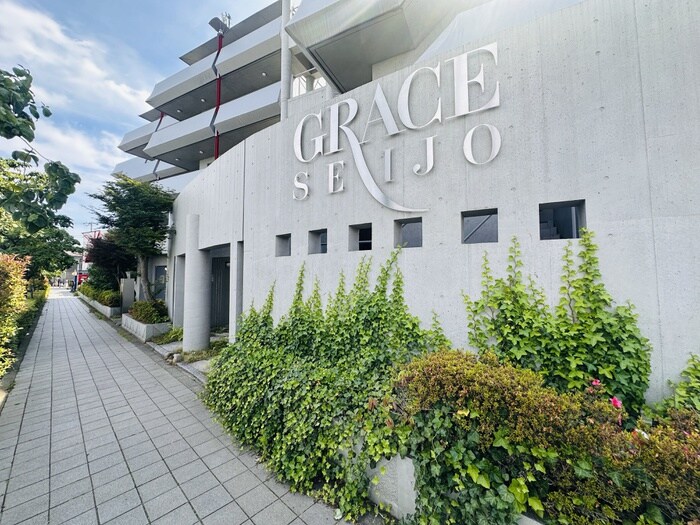 物件外観写真5　(エントランス部分)