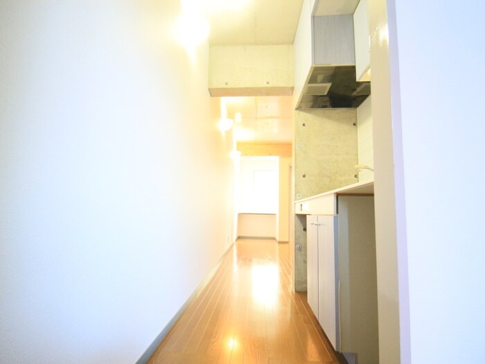 物件内観写真19　(廊下)