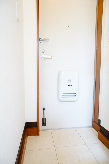物件内観写真13　(玄関)