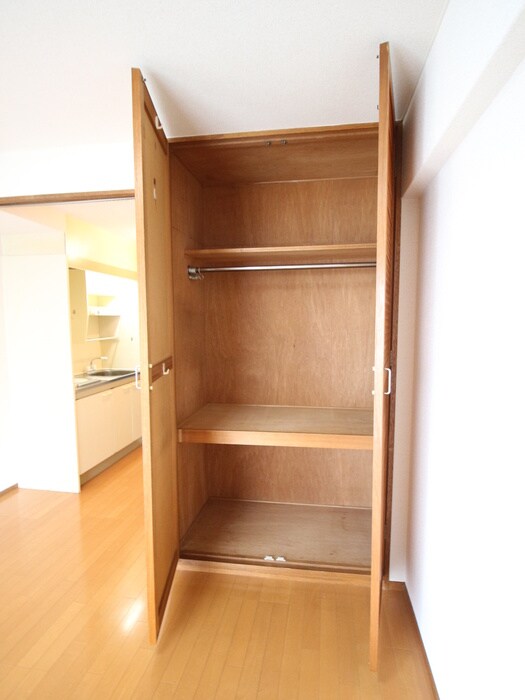 物件内観写真16　(収納)