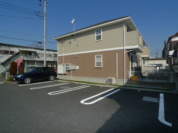 物件外観写真2　(駐車場)