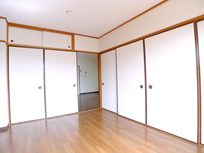 物件内観写真8　(居室)