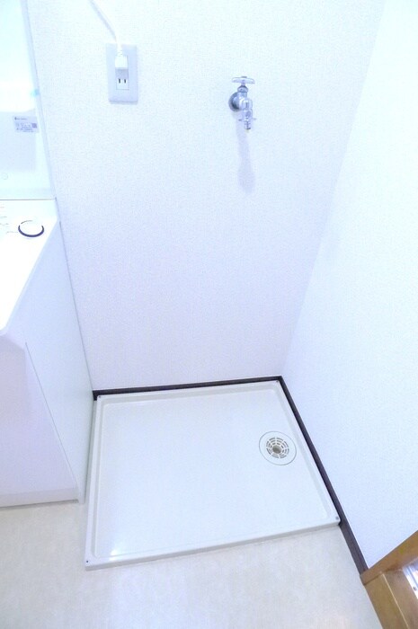 物件内観写真19　(洗濯機置場)