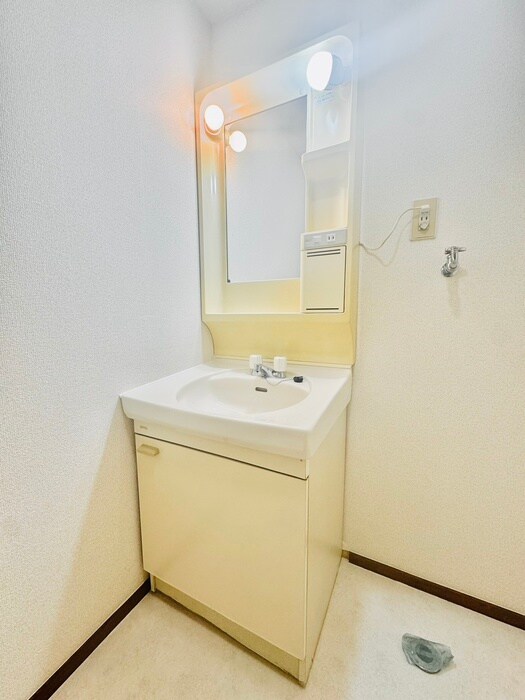 物件内観写真12　(洗面)