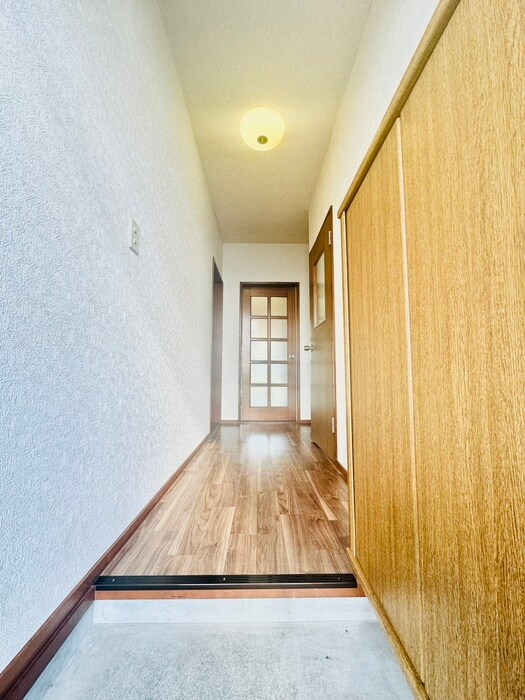 物件内観写真15　(廊下)