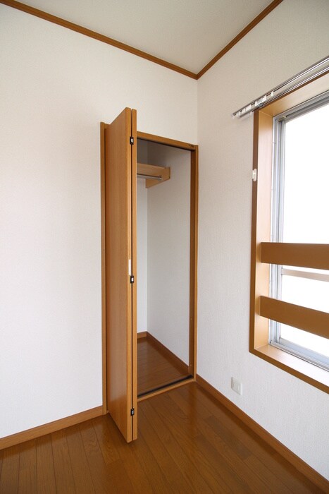 物件内観写真15　(収納)