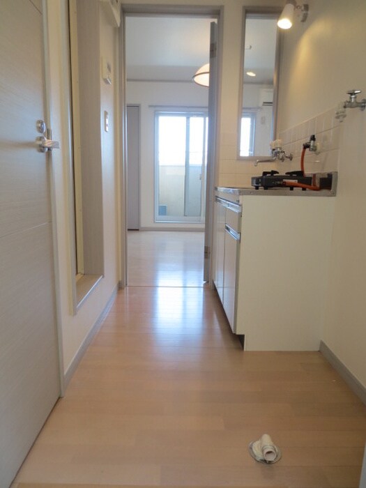 物件内観写真15　(廊下)