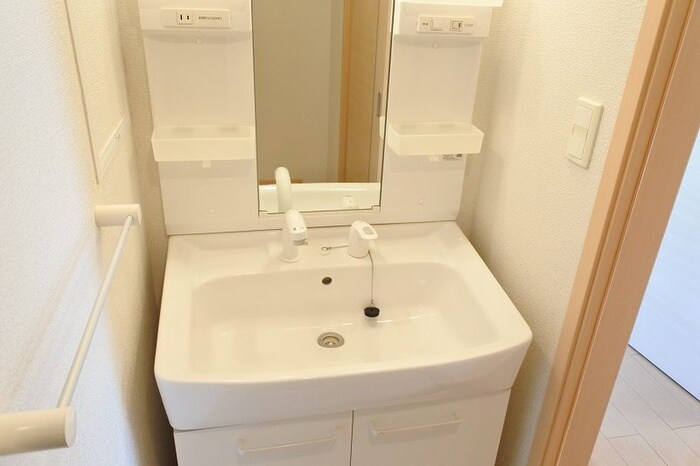 物件内観写真10　(洗面)