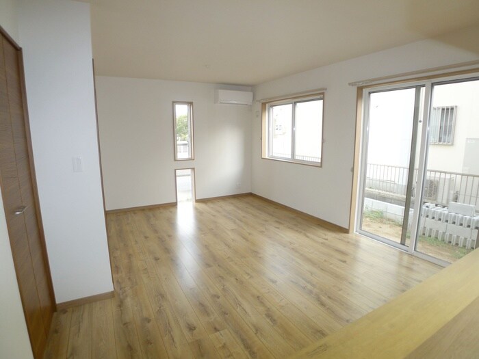 物件内観写真7　(居室)