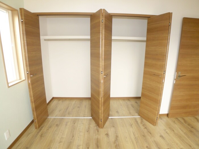 物件内観写真13　(収納)