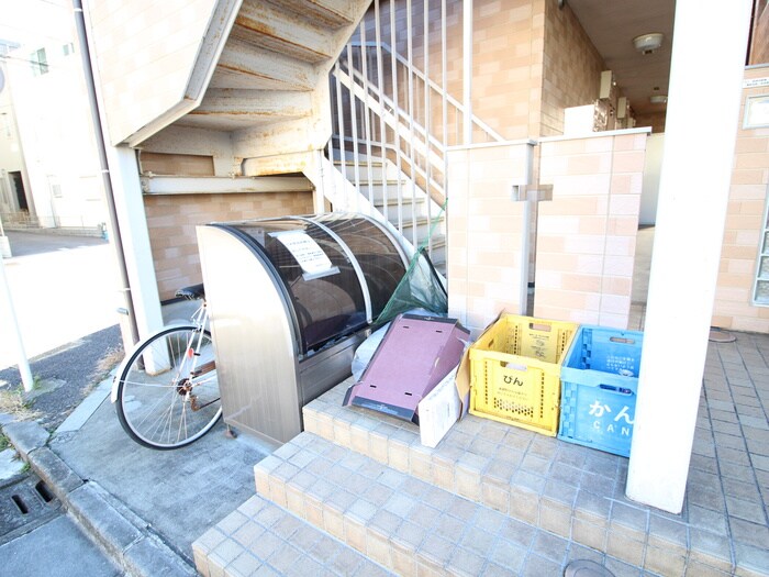 物件外観写真4　(建物設備)