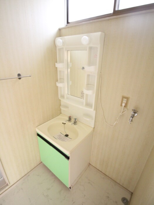 物件内観写真8　(洗面)