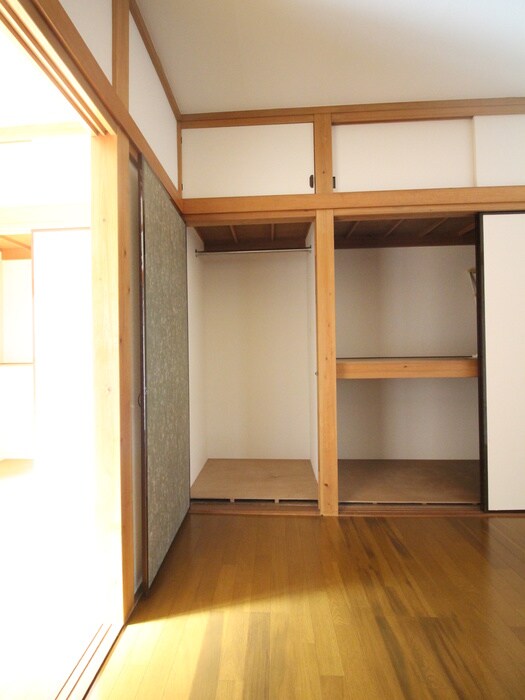 物件内観写真12　(収納)
