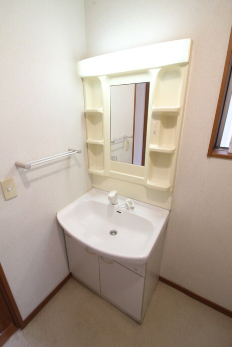 物件内観写真10　(洗面)