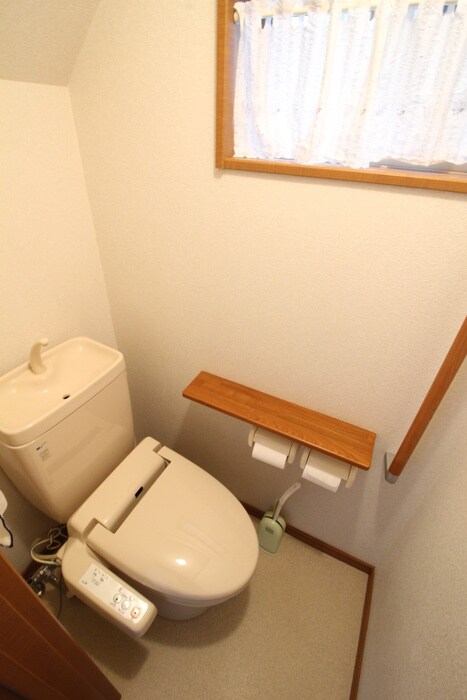 物件内観写真11　(トイレ)