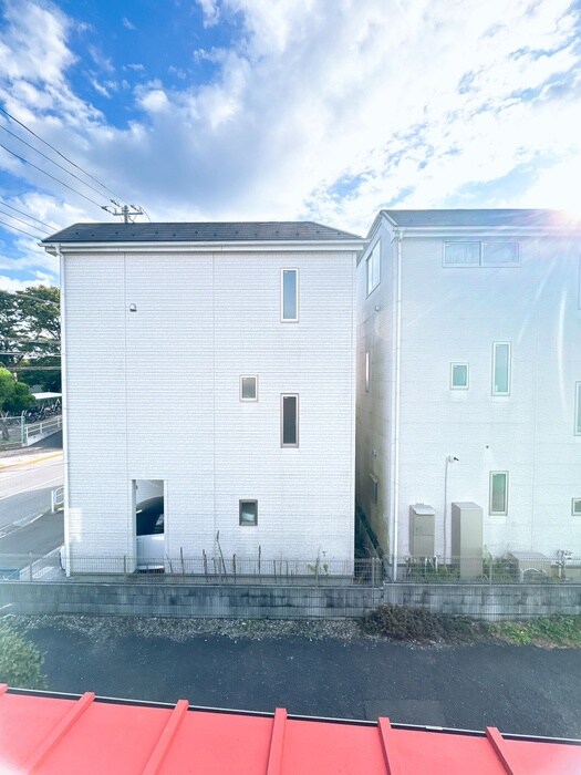 物件内観写真11　(室内からの展望)