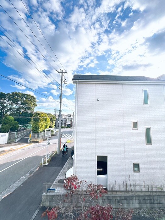 物件内観写真12　(室内からの展望)