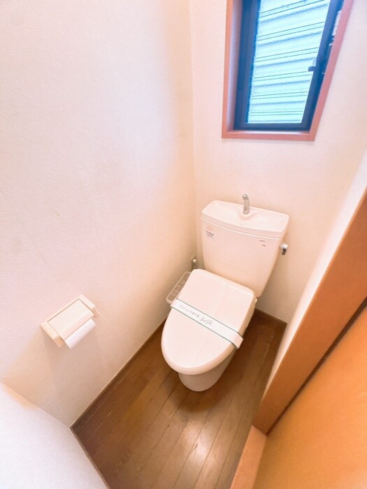 物件内観写真16　(トイレ)