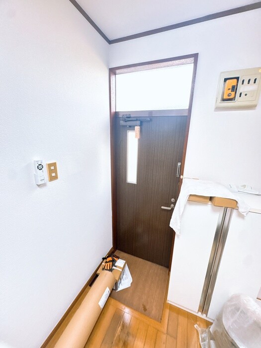 物件内観写真21　(玄関)