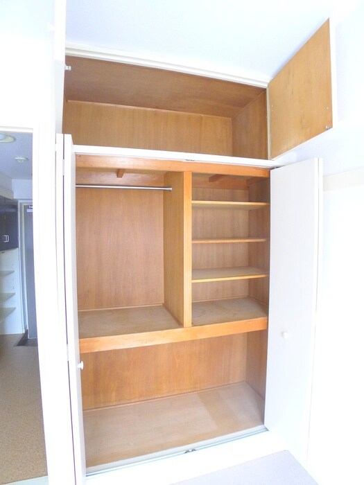 物件内観写真5　(収納)