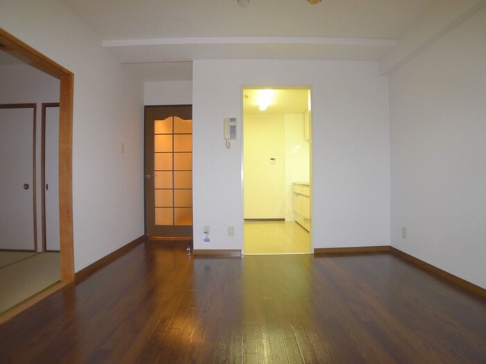 物件内観写真9　(居室)