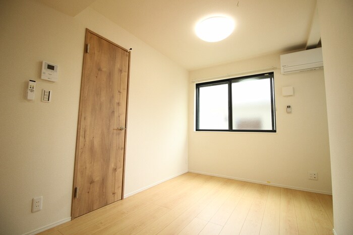 物件内観写真15　(居室)