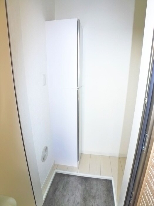 物件内観写真7　(玄関)